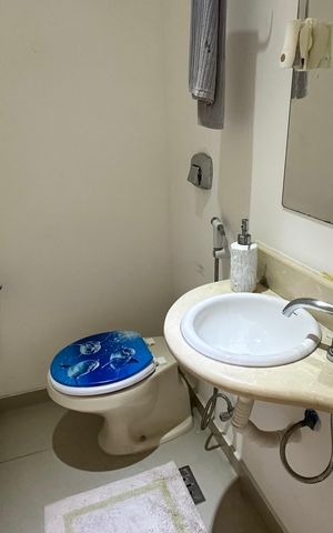 Apartamento à venda com 326m², 5 quartos e 3 vagas Apartamento à venda com 326m², 5 quartos e 3 vagasLavabo
