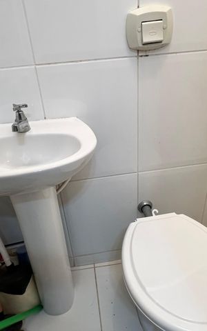 Apartamento à venda com 326m², 5 quartos e 3 vagas Apartamento à venda com 326m², 5 quartos e 3 vagasBanheiro de serviço
