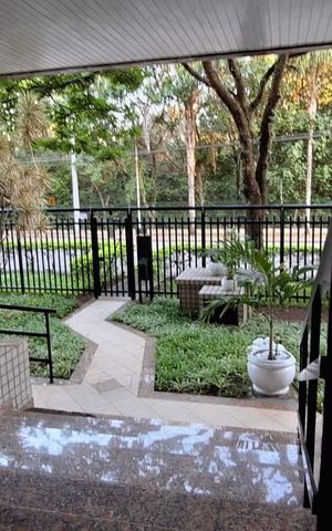 Apartamento à venda com 326m², 5 quartos e 3 vagas Apartamento à venda com 326m², 5 quartos e 3 vagasHall
