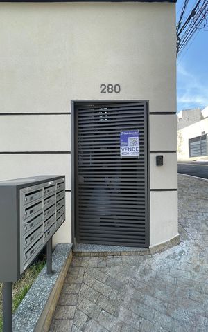Apartamento à venda com 31m², 1 quarto e sem vaga Apartamento à venda com 31m², 1 quarto e sem vagaFachada+Placa