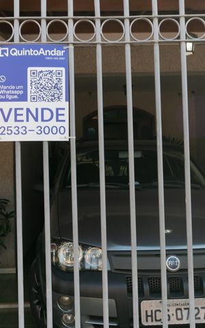 Casa à venda com 300m², 5 quartos e 3 vagas Casa à venda com 300m², 5 quartos e 3 vagasPlaca