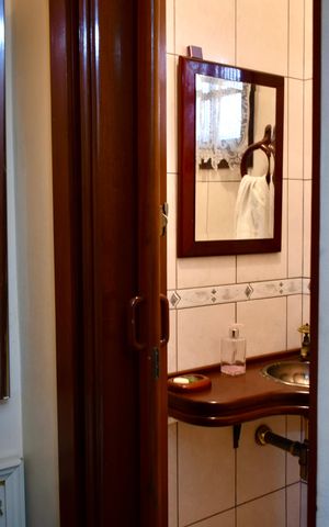 Casa à venda com 220m², 3 quartos e 2 vagas Casa à venda com 220m², 3 quartos e 2 vagasLavabo 2