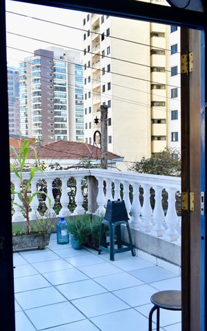 Casa à venda com 220m², 3 quartos e 2 vagas Casa à venda com 220m², 3 quartos e 2 vagasVaranda Suíte 1