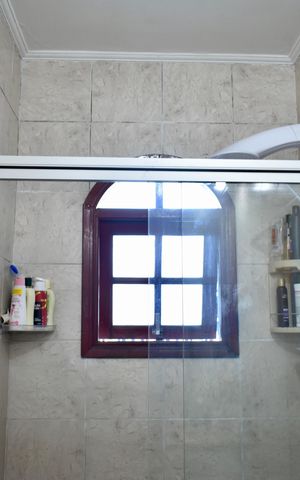 Casa à venda com 220m², 3 quartos e 2 vagas Casa à venda com 220m², 3 quartos e 2 vagasBanheiro da Suíte 1