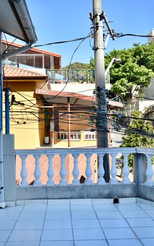 Casa à venda com 220m², 3 quartos e 2 vagas Casa à venda com 220m², 3 quartos e 2 vagasVaranda Suíte 1