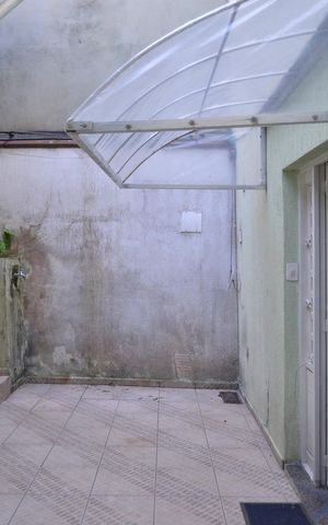 Casa à venda com 80m², 2 quartos e 1 vagaÁrea comum