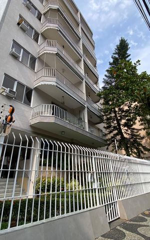 Apartamento à venda com 102m², 2 quartos e 1 vaga Apartamento à venda com 102m², 2 quartos e 1 vagaFachada