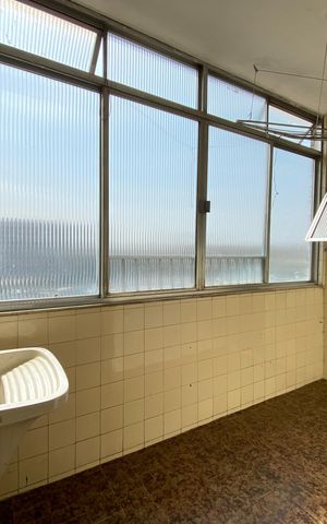 Apartamento à venda com 102m², 2 quartos e 1 vaga Apartamento à venda com 102m², 2 quartos e 1 vagaÁrea de Serviço
