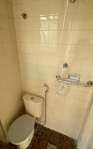 Apartamento à venda com 102m², 2 quartos e 1 vaga Apartamento à venda com 102m², 2 quartos e 1 vagaBanheiro de Serviço