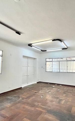 Casa à venda com 287m², 4 quartos e 8 vagasSala