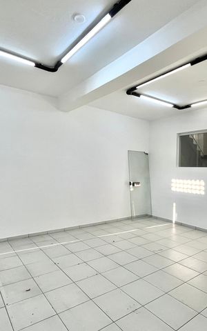 Casa à venda com 287m², 4 quartos e 8 vagasGaragem
