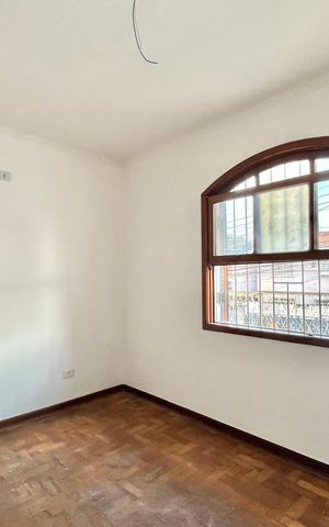 Casa à venda com 287m², 4 quartos e 8 vagasQuarto 2