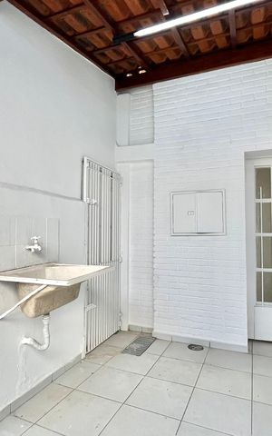 Casa à venda com 287m², 4 quartos e 8 vagasÁrea de Serviço