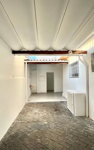 Casa à venda com 287m², 4 quartos e 8 vagasGaragem
