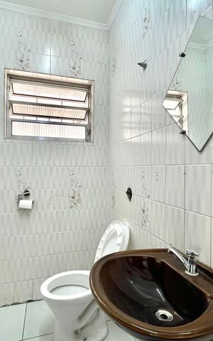 Casa à venda com 287m², 4 quartos e 8 vagasLavabo