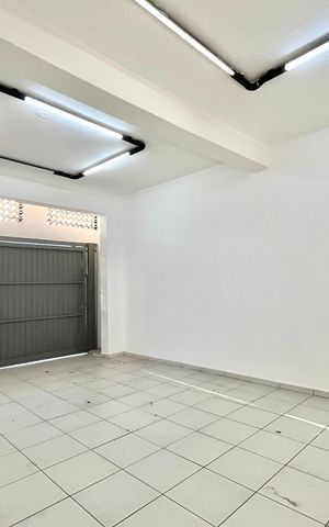 Casa à venda com 287m², 4 quartos e 8 vagasGaragem