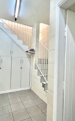 Casa à venda com 287m², 4 quartos e 8 vagasEdícula