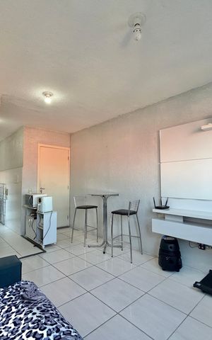 Apartamento à venda com 50m², 2 quartos e 1 vaga Apartamento à venda com 50m², 2 quartos e 1 vagaSala