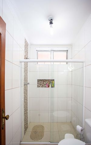 Casa à venda com 272m², 4 quartos e 3 vagasBanheiro 1