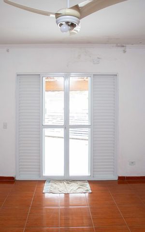 Casa à venda com 272m², 4 quartos e 3 vagasSuíte
