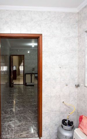 Casa à venda com 272m², 4 quartos e 3 vagasÁrea de Serviço