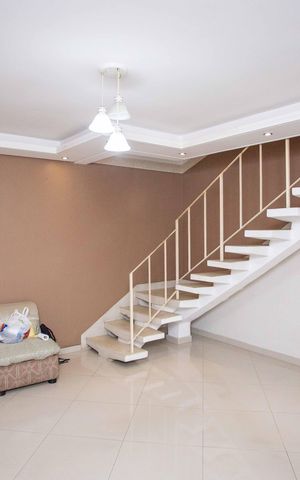 Casa à venda com 272m², 4 quartos e 3 vagasSala