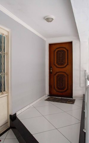 Casa à venda com 272m², 4 quartos e 3 vagasHall