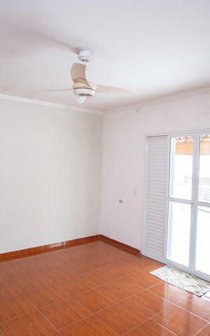 Casa à venda com 272m², 4 quartos e 3 vagasSuíte