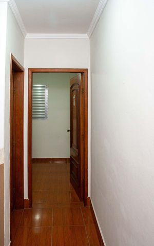 Casa à venda com 272m², 4 quartos e 3 vagasCorredor