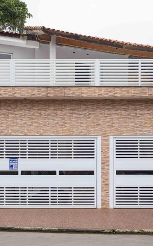 Casa à venda com 272m², 4 quartos e 3 vagasFachada