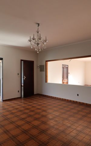 Casa para alugar com 241m², 6 quartos e 4 vagasSala 2