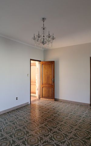 Casa para alugar com 241m², 6 quartos e 4 vagasSala 1