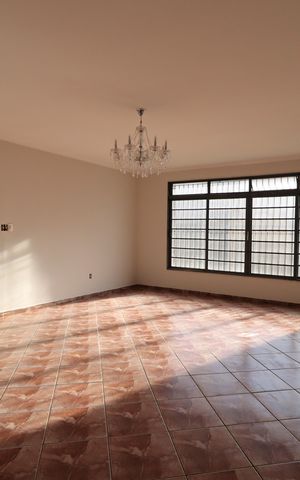 Casa para alugar com 241m², 6 quartos e 4 vagasSala 3