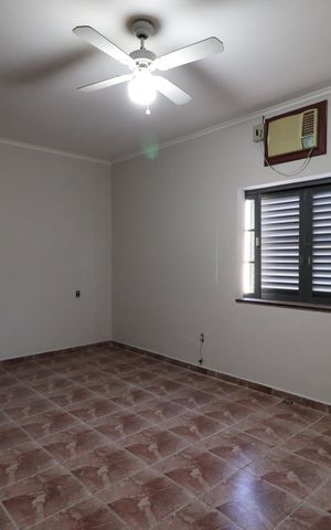 Casa para alugar com 241m², 6 quartos e 4 vagasQuarto 4