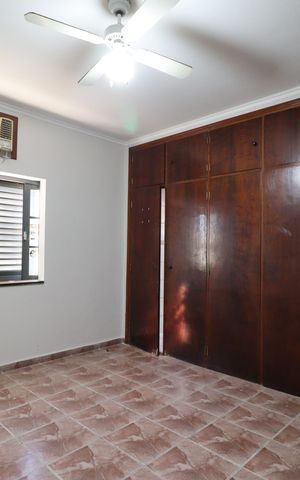 Casa para alugar com 241m², 6 quartos e 4 vagasSuíte