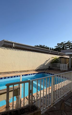 Casa para alugar com 241m², 6 quartos e 4 vagasPiscina