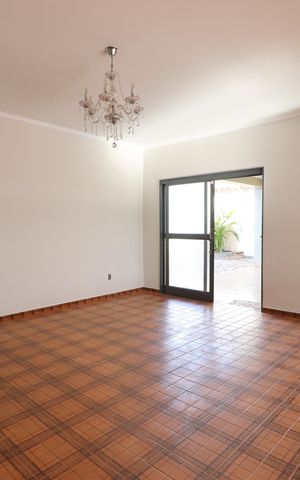 Casa para alugar com 241m², 6 quartos e 4 vagasSala 2