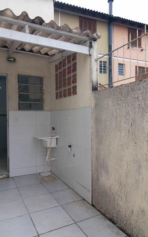 Casa para alugar com 63m², 1 quarto e sem vagaÁrea de Serviço