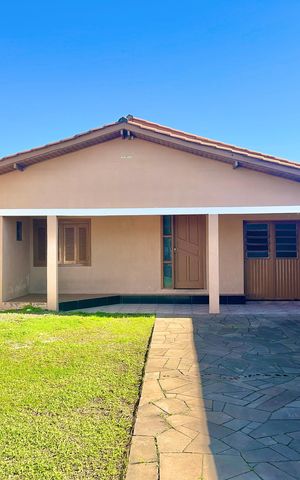 Casa para alugar com 130m², 4 quartos e 2 vagas Casa para alugar com 130m², 4 quartos e 2 vagasFachada