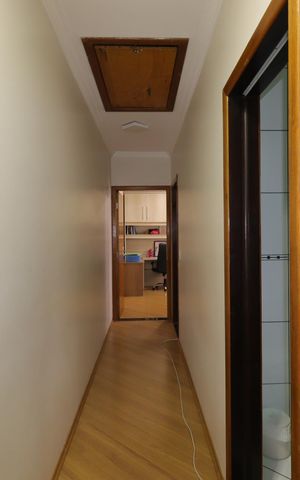 Apartamento à venda com 200m², 4 quartos e 3 vagasCorredor piso superior