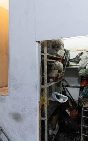 Casa à venda com 150m², 2 quartos e 4 vagas Casa à venda com 150m², 2 quartos e 4 vagasGaragem