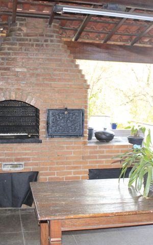 Casa à venda com 250m², 4 quartos e 4 vagasEspaço Gourmet