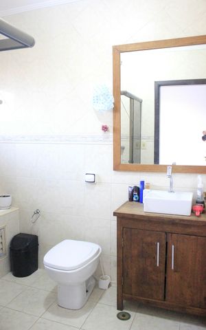Casa à venda com 250m², 4 quartos e 4 vagasBanheiro da Suíte 1