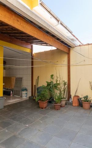 Casa à venda com 100m², 3 quartos e 1 vagaGaragem