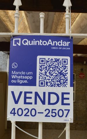 Casa à venda com 106m², 2 quartos e 2 vagasPlaquinha