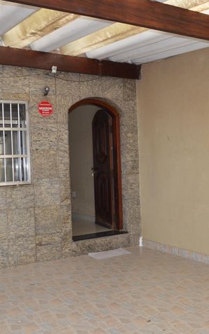 Casa à venda com 106m², 2 quartos e 2 vagasGaragem
