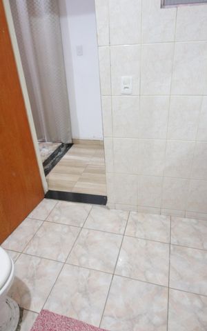 Casa à venda com 392m², 4 quartos e 3 vagasCasa inferior - Banheiro
