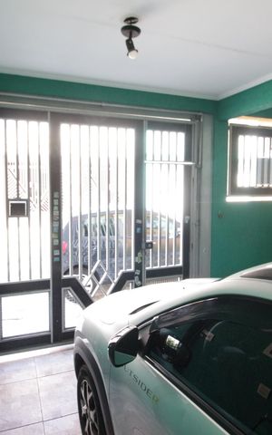 Casa à venda com 392m², 4 quartos e 3 vagasGaragem