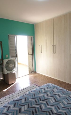 Casa à venda com 392m², 4 quartos e 3 vagasSuíte