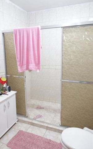Casa à venda com 392m², 4 quartos e 3 vagasCasa inferior - Banheiro